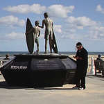 2nd street statue tn 01